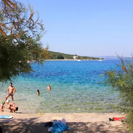 Double 8144e Pensión Zaglav